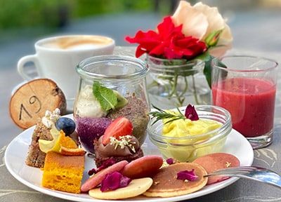 Breakfast at LAVIMEA